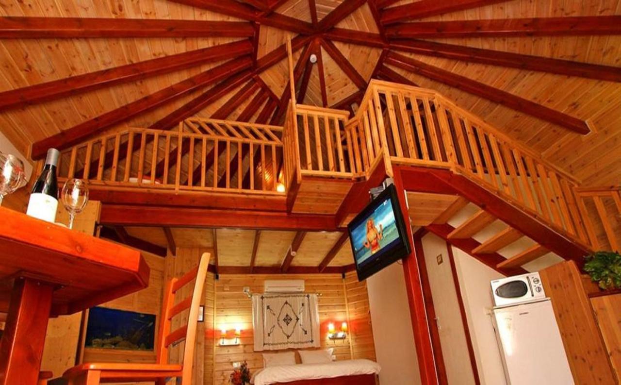 Cabin On The Hill 提比里亞 外观 照片